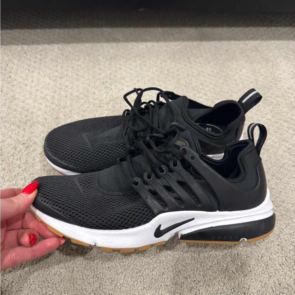 Nike woman’s sneakers